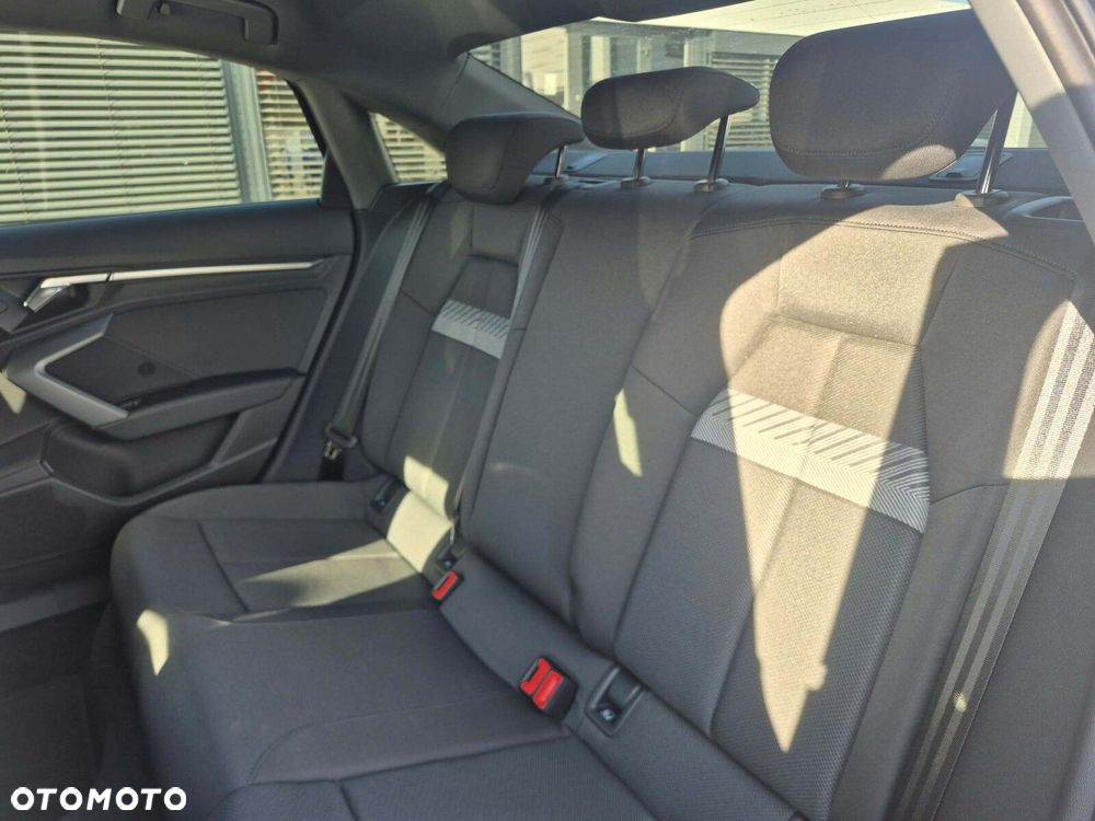 Audi A3 Limousine 35 TFSI mHEV Advanced S tronic - 33