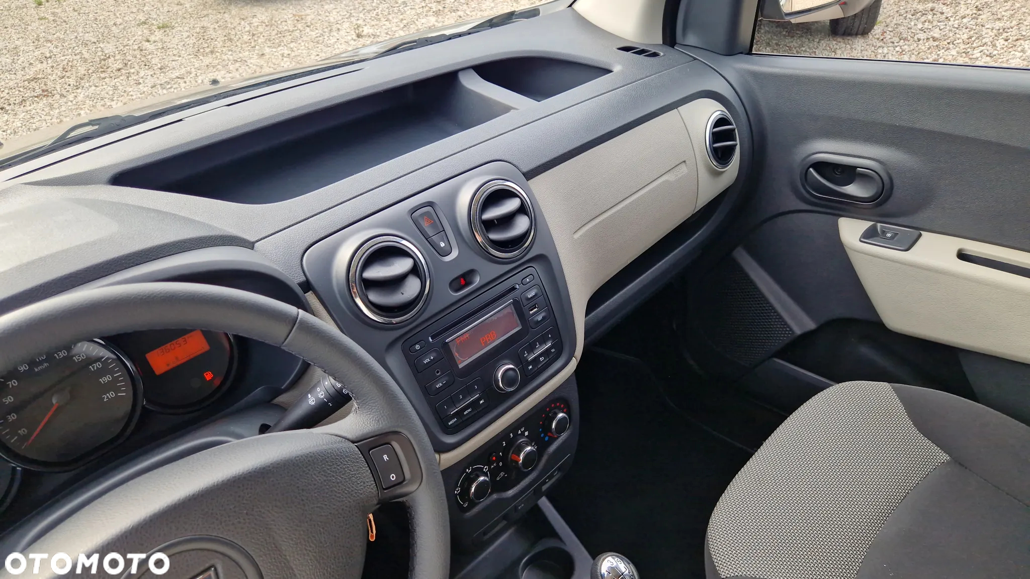 Dacia Dokker 1.6 MPI 85 Celebration - 12