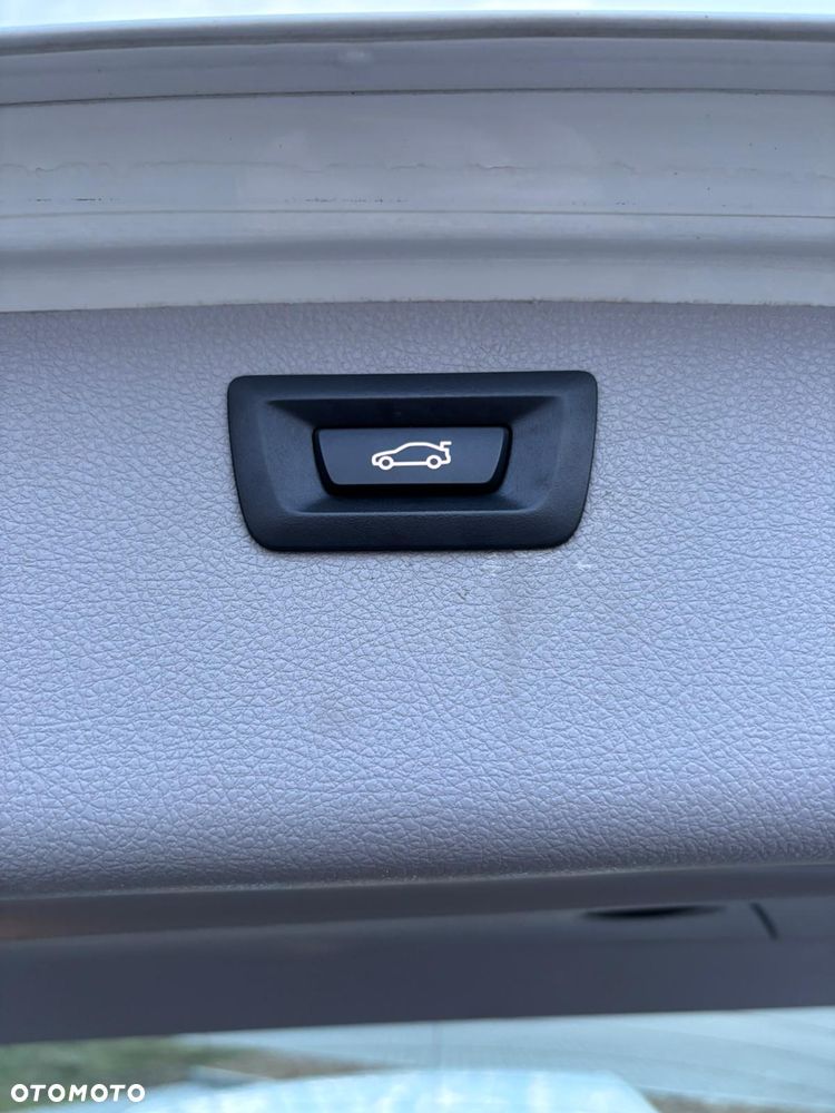 BMW Seria 3 318d - 17