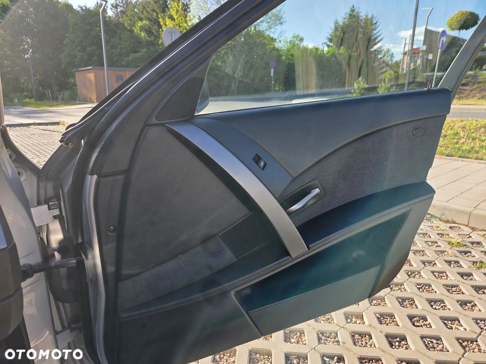 BMW Seria 5 - 24