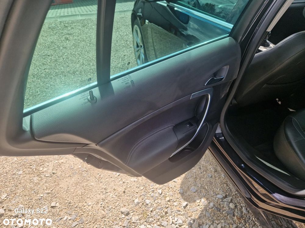 Opel Insignia 2.0 Turbo 4x4 Cosmo - 13