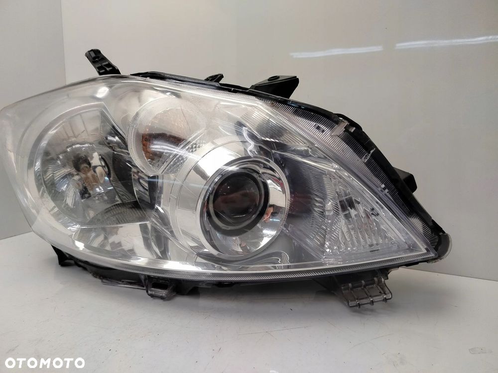 TOYOTA AURIS I LIFT 09R- REFLEKTOR LAMPA PRAWY PRZÓD PRAWA PRZEDNIA - 3