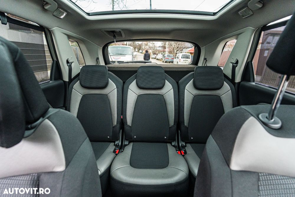 Citroën C4 Space Tourer PureTech 130 Stop&Start EAT8 SHINE - 8