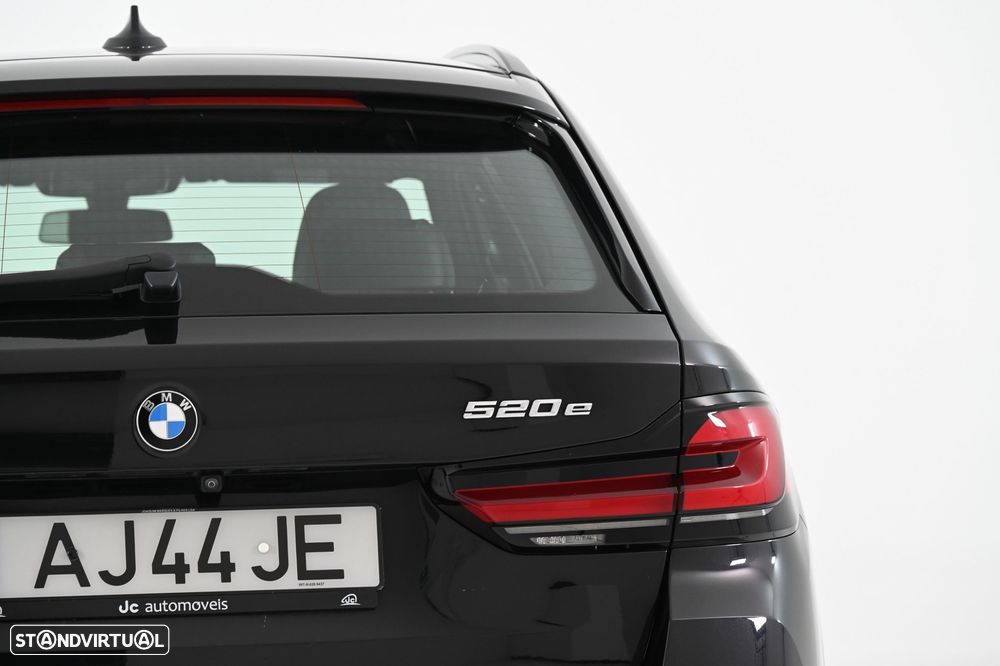BMW 520 e Pack M - 9