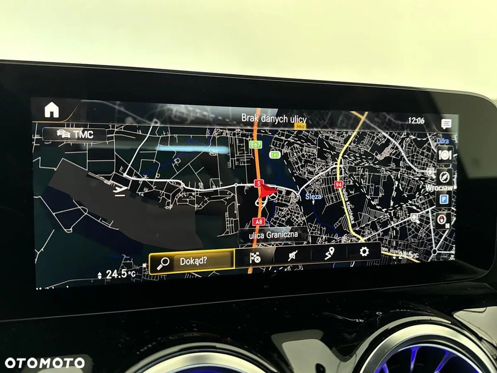 Mercedes-Benz GLA - 16