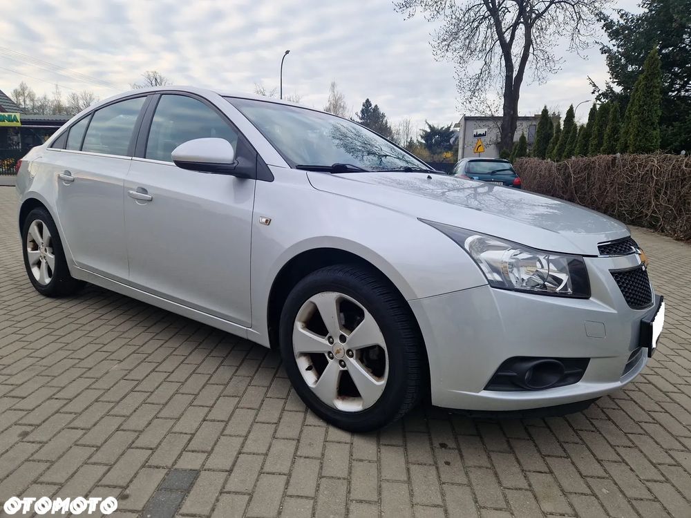 Chevrolet Cruze 1.8 LTZ+ - 3