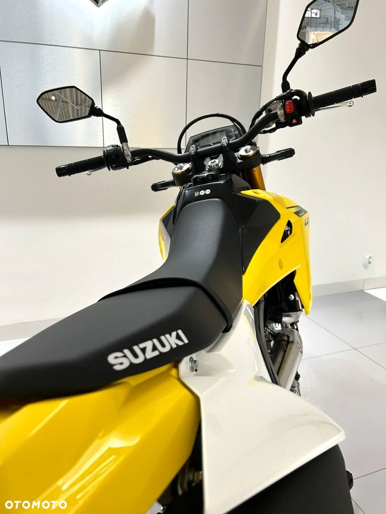 Suzuki DR-Z - 12