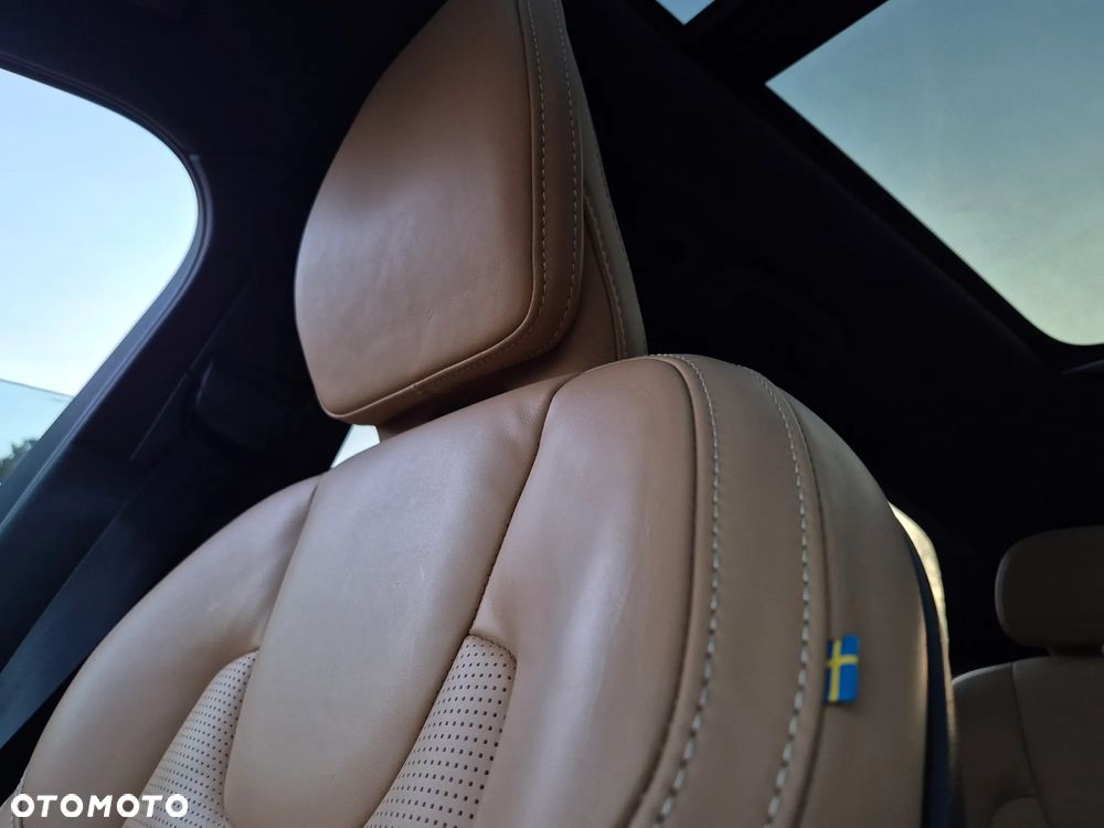 Volvo XC 60 B4 D AWD Geartronic Inscription - 28