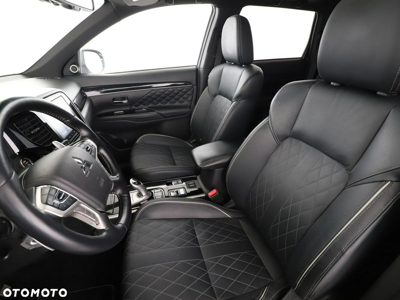 Mitsubishi Outlander 2.4 4WD Plug-In Hybrid Spirit - 13