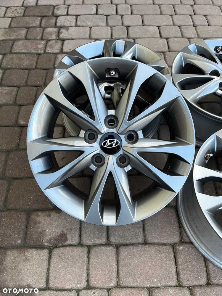 Oryginalne alufelgi Hyundai 5x114,3 16 cali Czujniki Tucson IX35