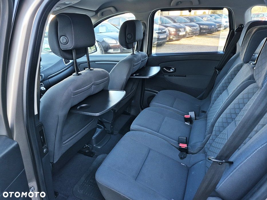 Renault Scenic 1.6 16V 110 TomTom Edition - 32