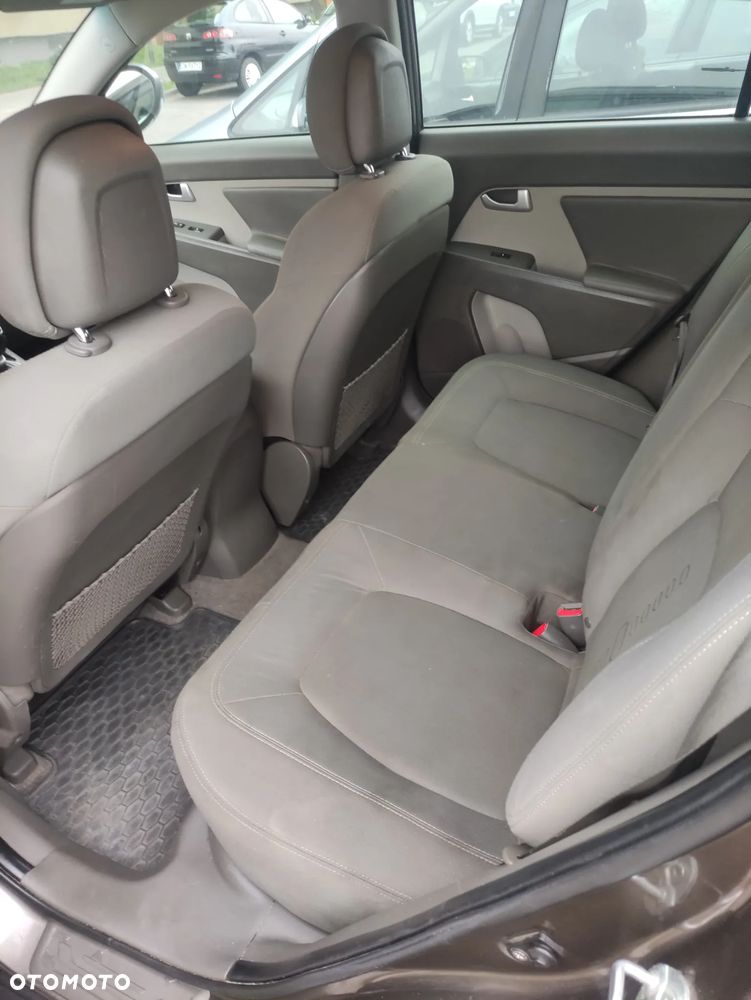 Kia Sportage 1.7 CRDI XL 2WD - 12