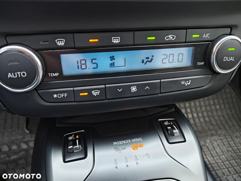 Toyota Avensis 1.8 Selection - 30