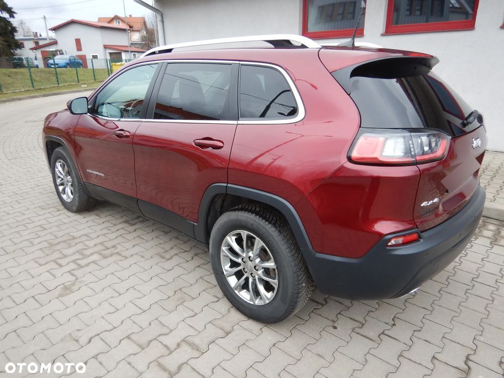 Jeep Cherokee - 8