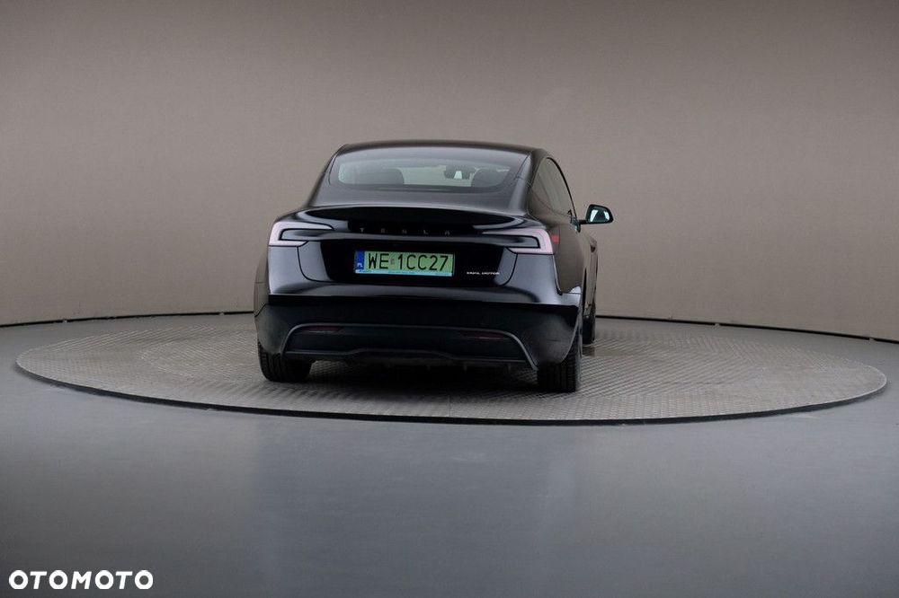 Tesla Model 3 - 5