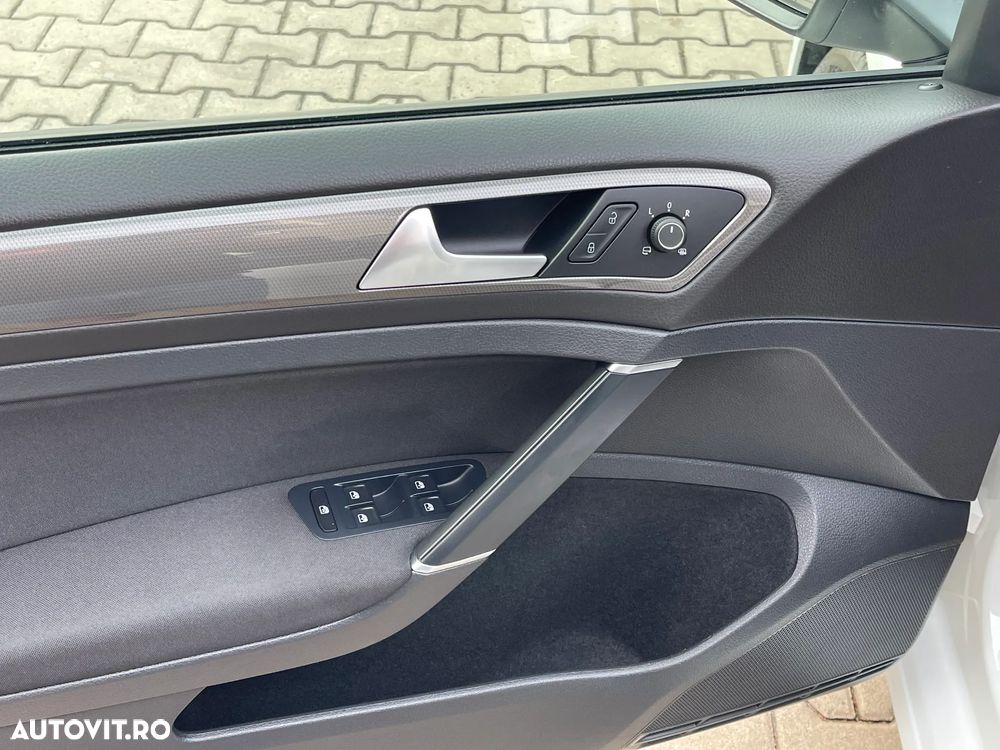 Volkswagen Golf Variant 1.6 TDI SCR Join - 37