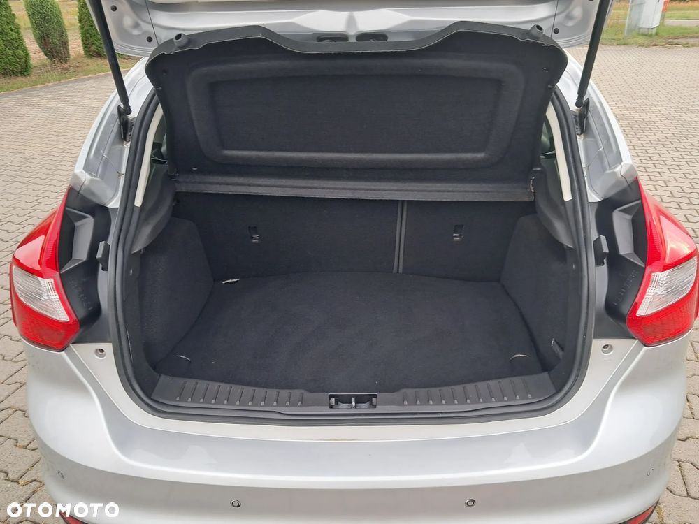 Ford Focus 1.6 Trend - 13