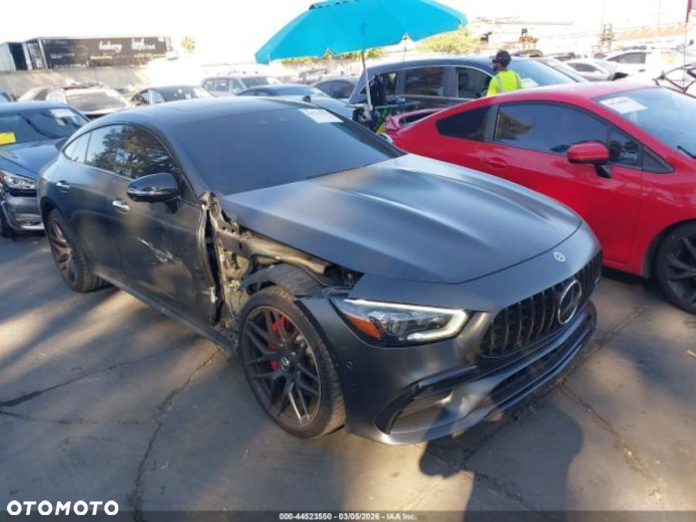 Mercedes-Benz AMG GT - 4