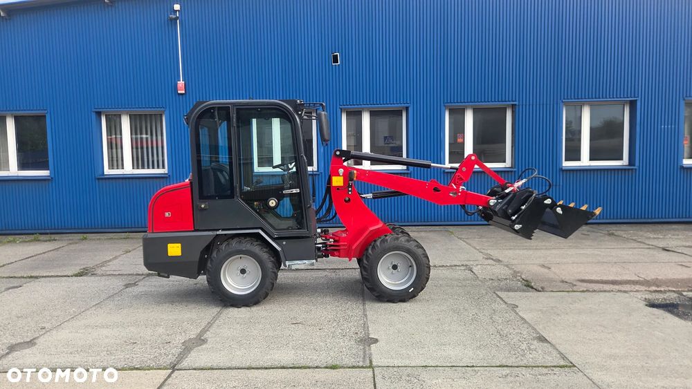 Kubota LOADER TRADER - 13