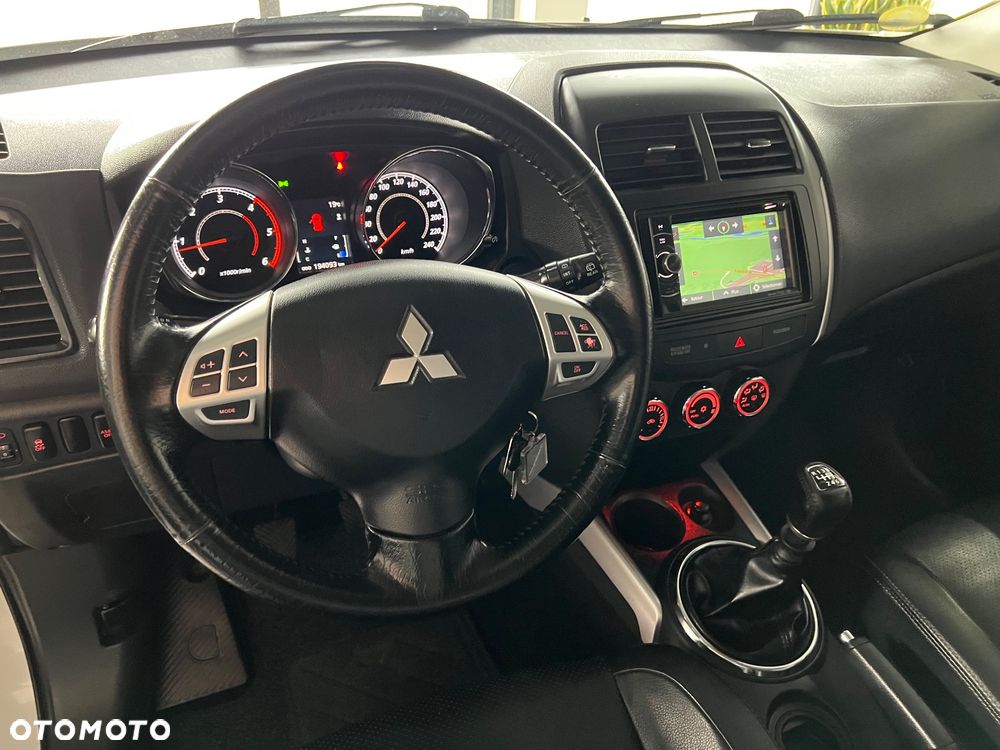 Mitsubishi ASX - 14