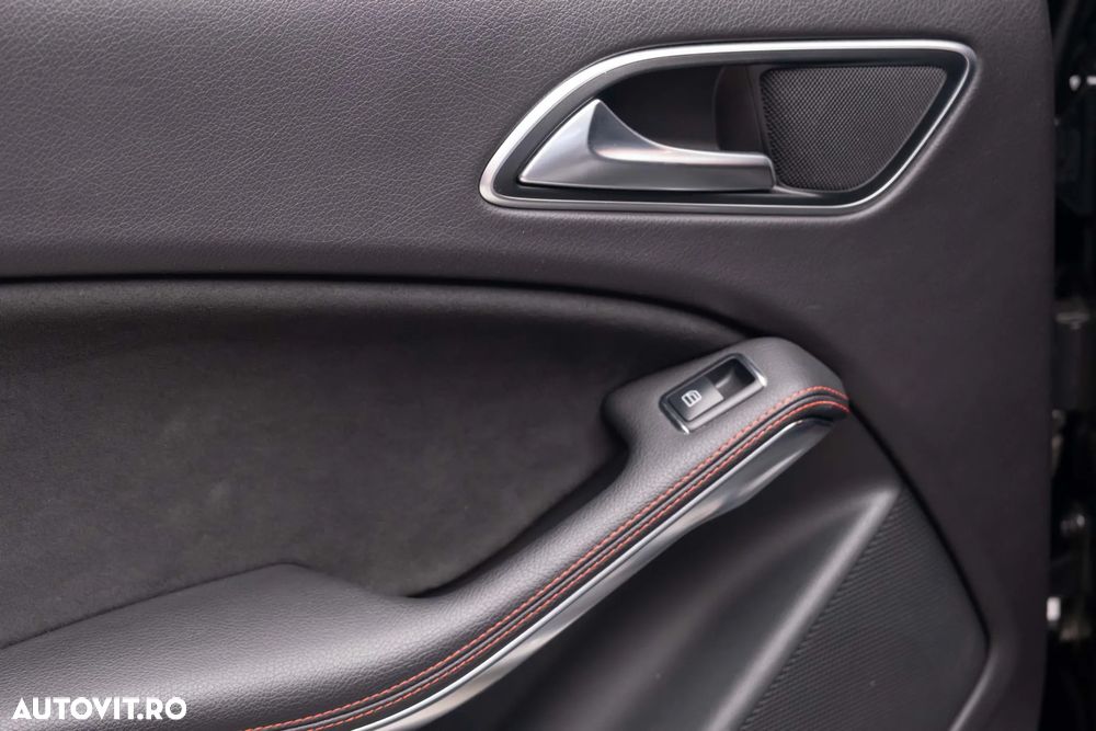 Mercedes-Benz GLA 200 7G-DCT AMG Line - 34