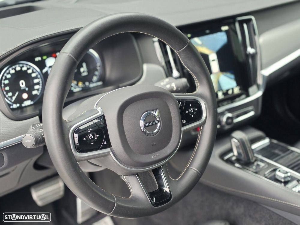 Volvo V90 2.0 T8 PHEV R-Design AWD - 12