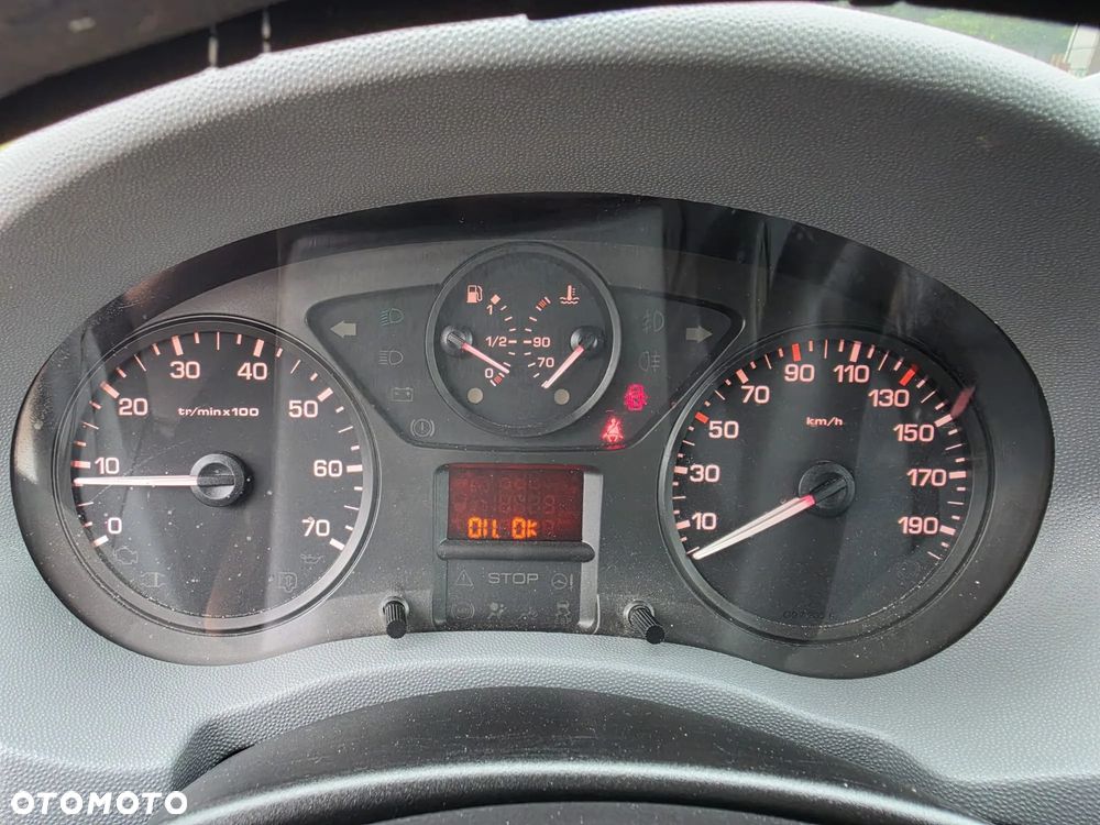 Peugeot EXPERT - 11