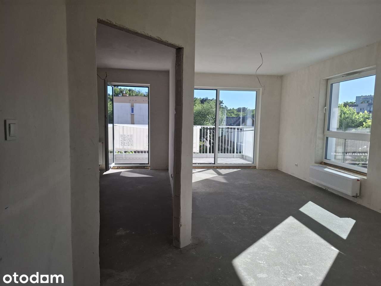 Narożne, słoneczne mieszkanie z balkonem 7,65m²