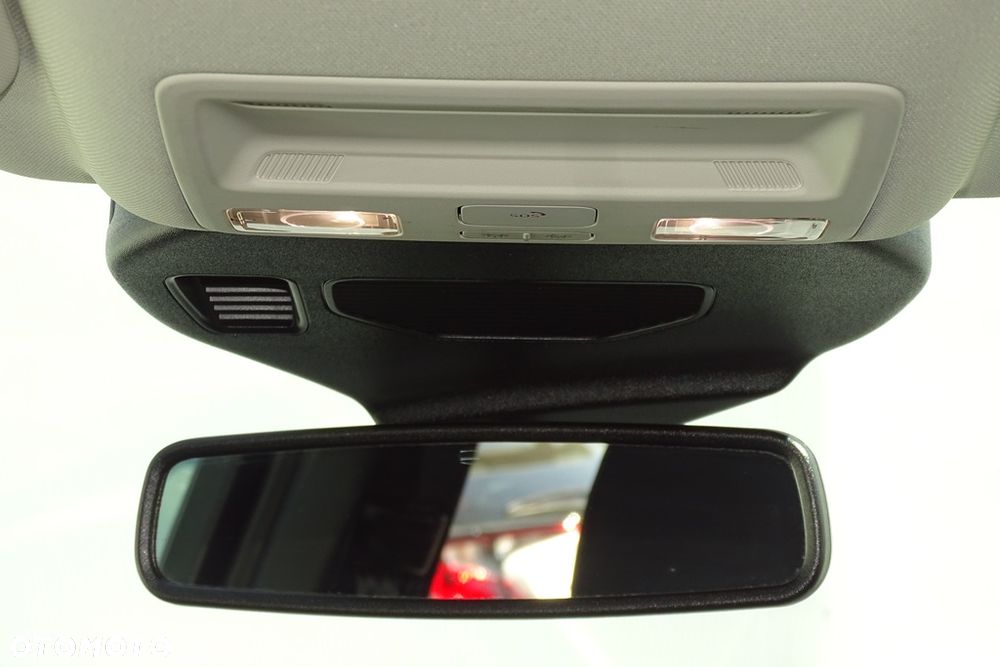Ford Kuga 2.5 Duratec FHEV 4x4 TITANIUM X - 21