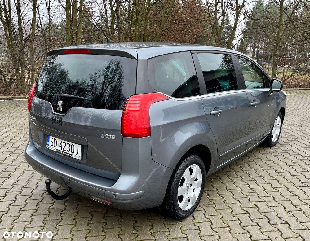 Peugeot 5008 HDI FAP 150 Allure - 8