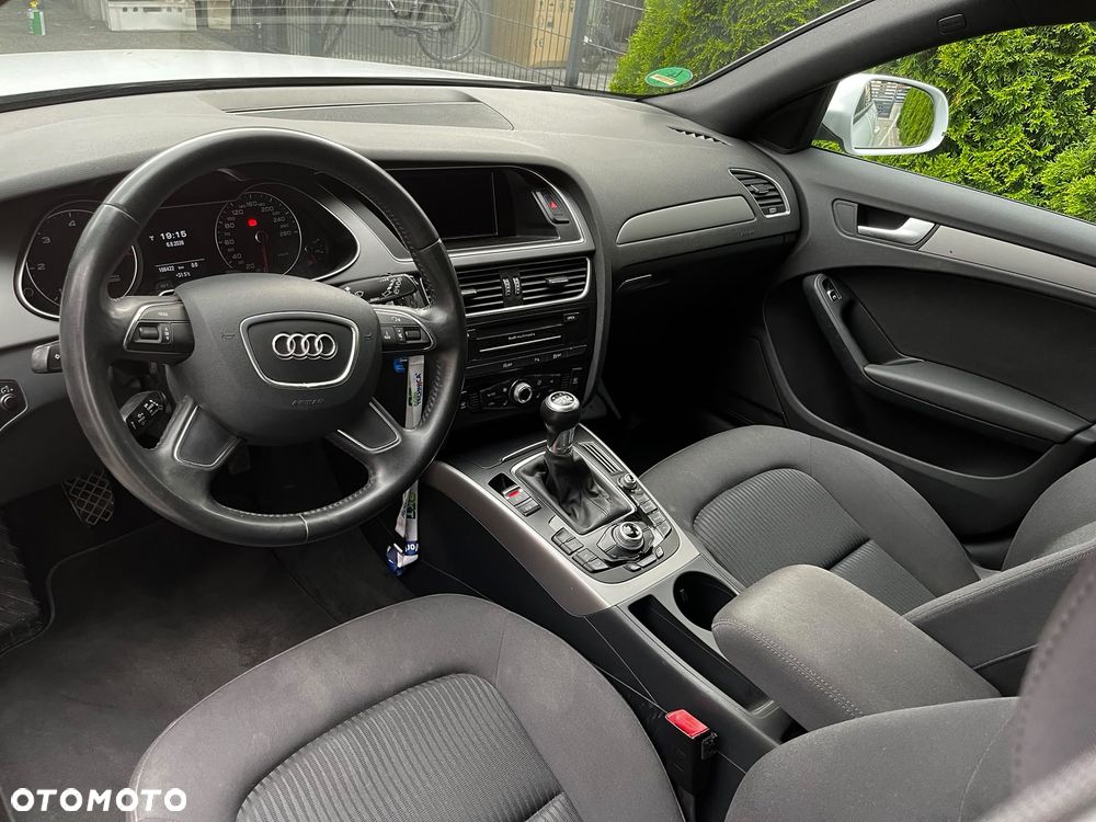 Audi A4 Avant 2.0 TDI DPF S line Sportpaket - 7