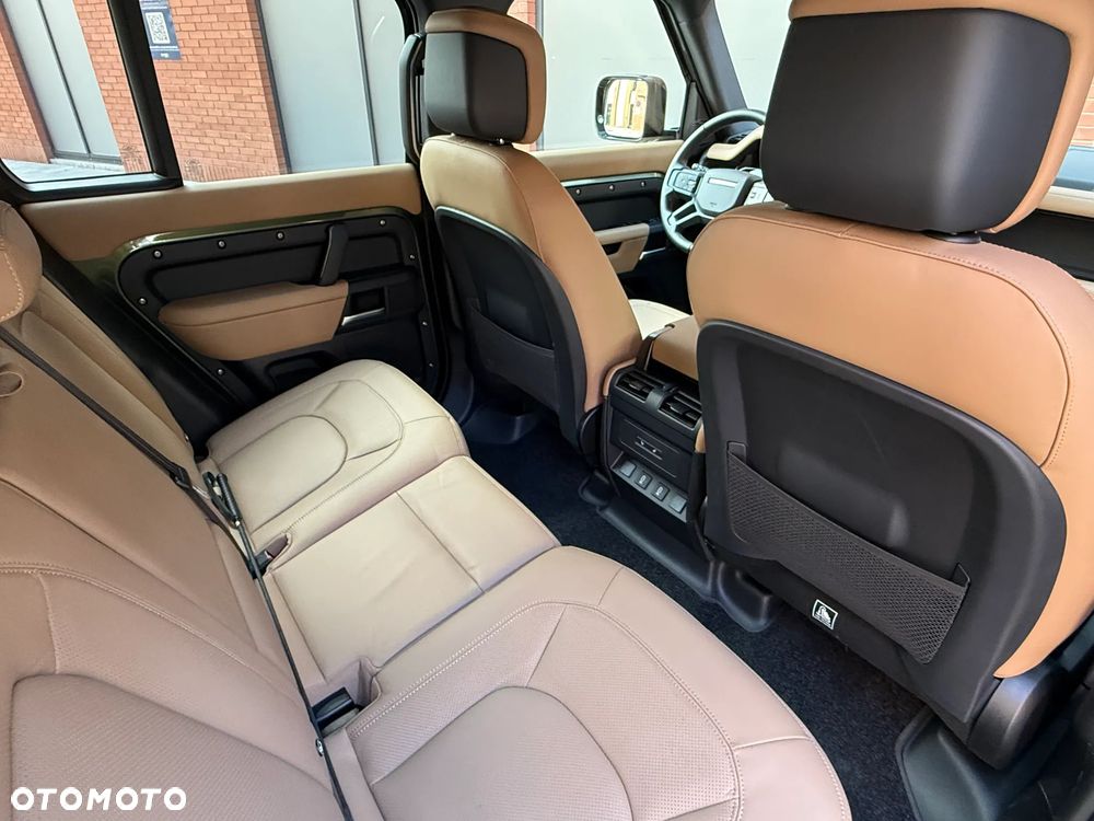 Land Rover Defender 3.0 D350 mHEV X-Dynamic SE - 14