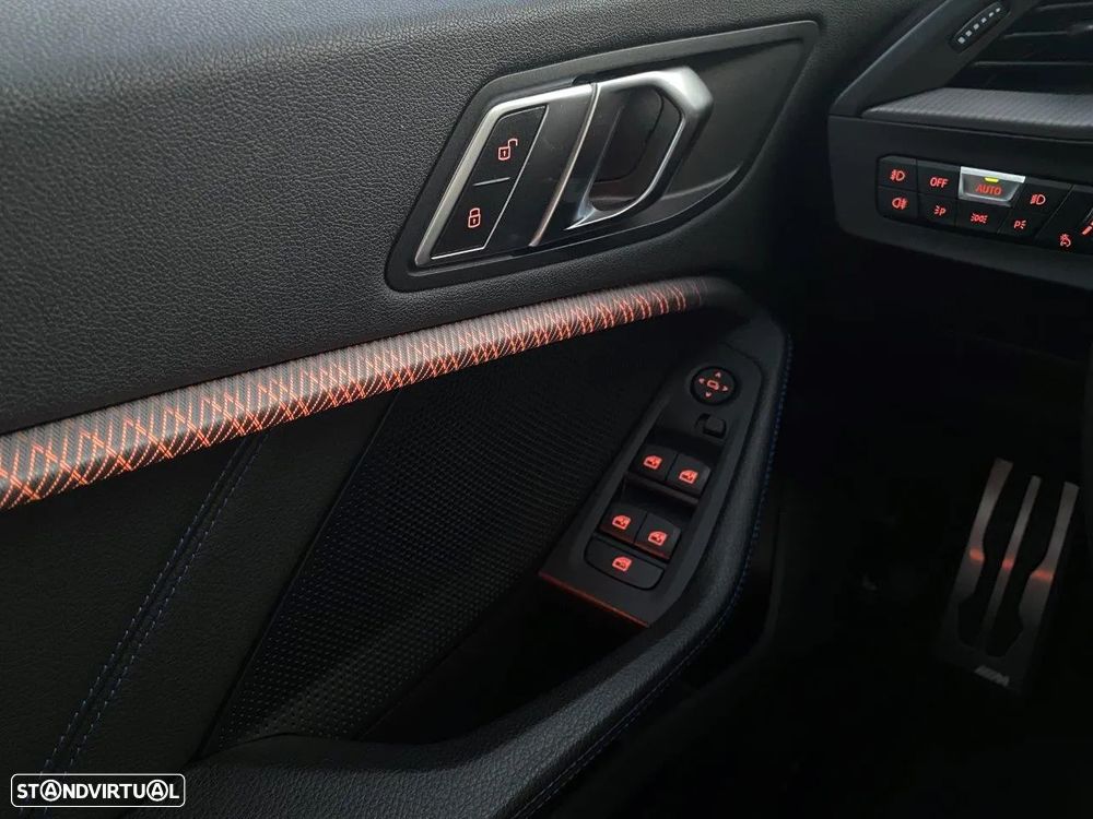 BMW 116 d Pack Desportivo M - 38