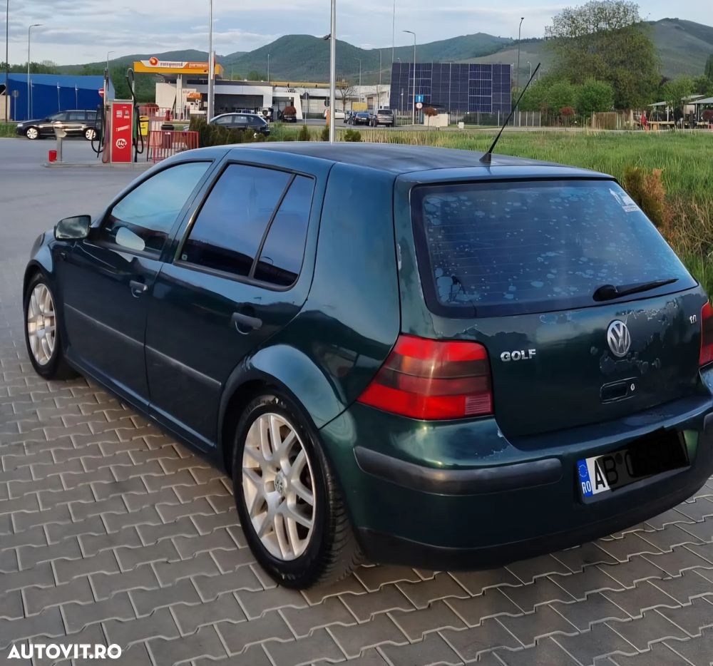 Volkswagen Golf - 2