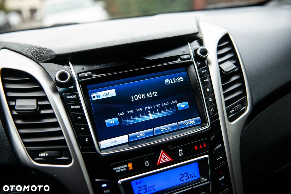 Hyundai i30 blue Kombi 1.6 GDi Passion - 35