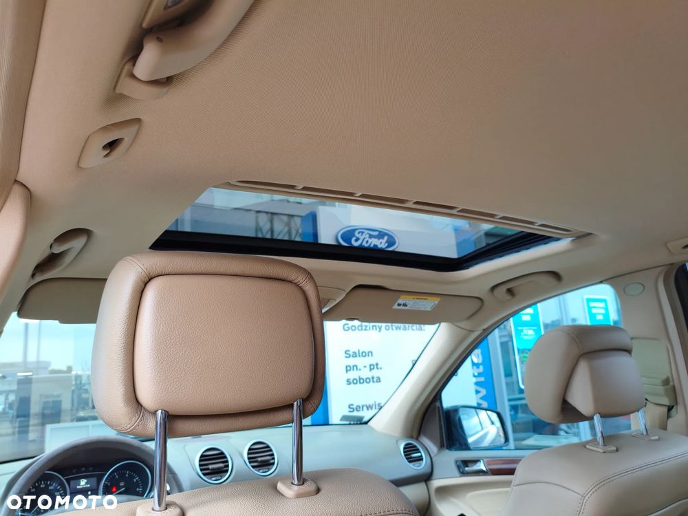 Mercedes-Benz ML 350 4-Matic - 28