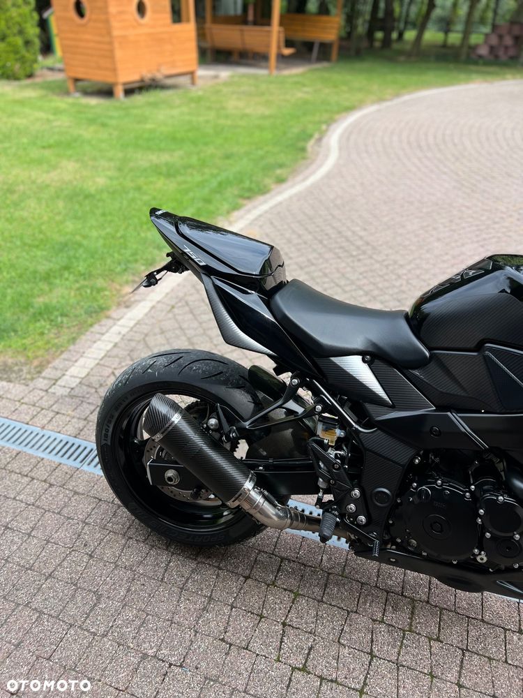 Suzuki GSR - 28