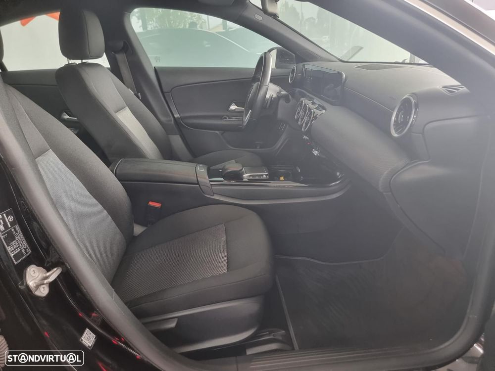 Mercedes-Benz CLA 180 d Style Aut. - 48