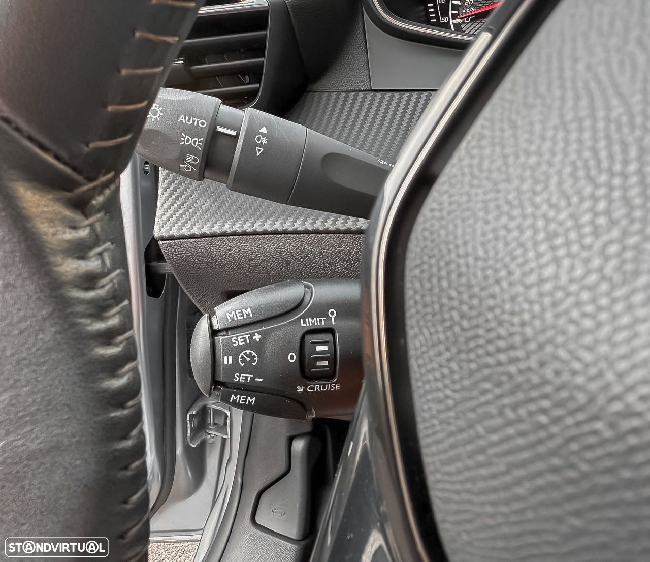 Peugeot 208 PureTech 100 Style - 14