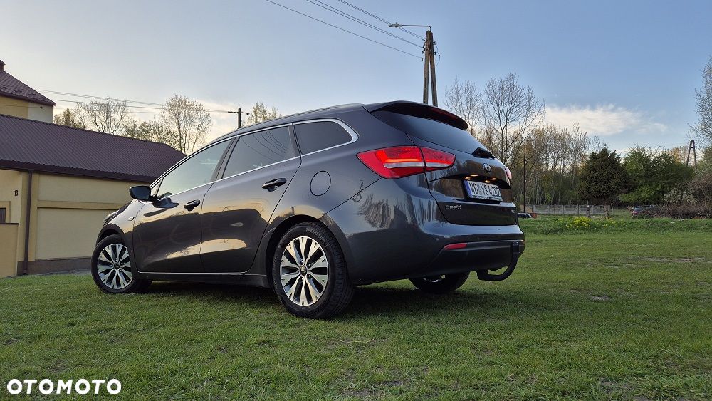 Kia Ceed 1.6 GDI ISG Spirit - 4