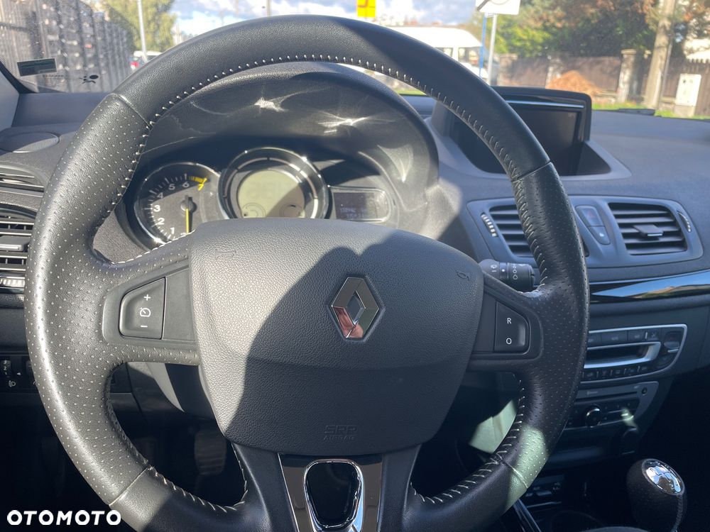 Renault Megane Grandtour ENERGY TCe 130 BOSE EDITION - 4