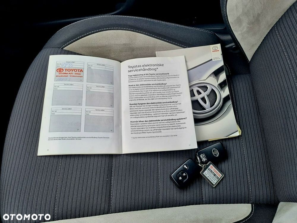 Toyota Avensis 1.8 Prestige - 22