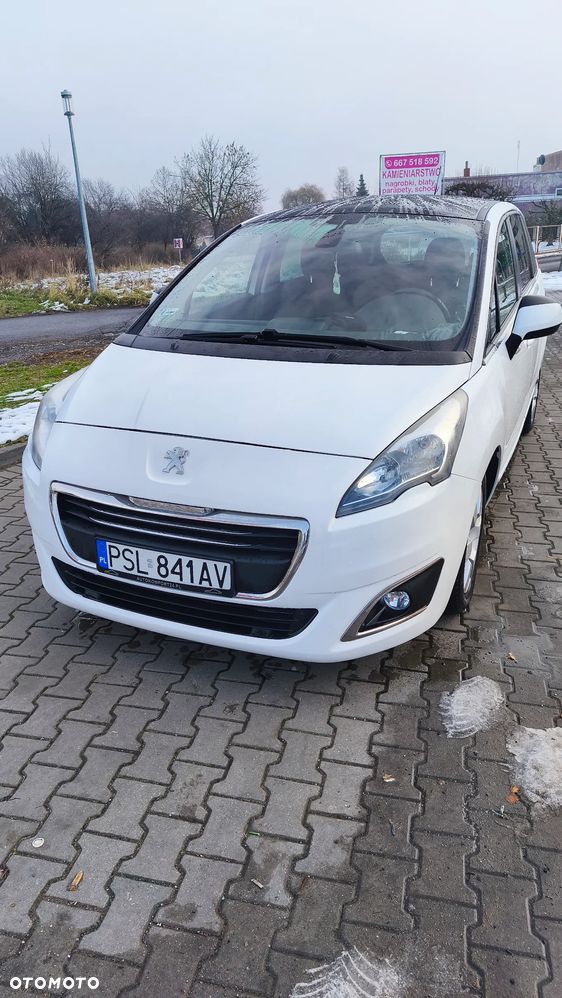 Peugeot 5008 e-HDI 115 ETG6 Stop&Start Allure - 2