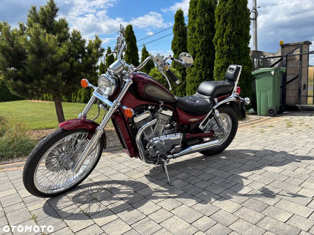 Suzuki Intruder - 2