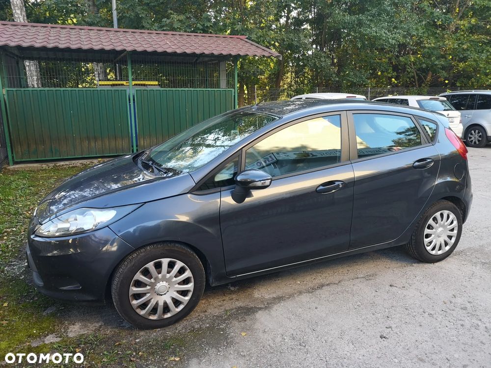 Ford Fiesta 2010 photo 3