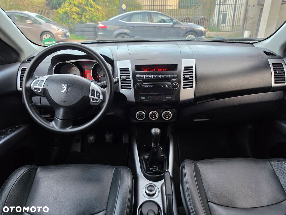 Mitsubishi Outlander - 27