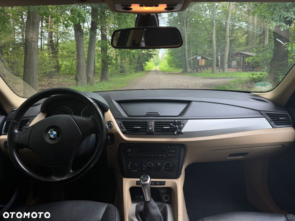 BMW X1 xDrive18d - 13