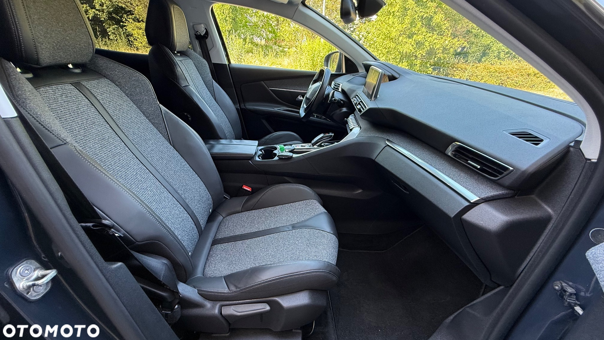 Peugeot 3008 BlueHDi 130 Stop & Start EAT8 Allure - 22