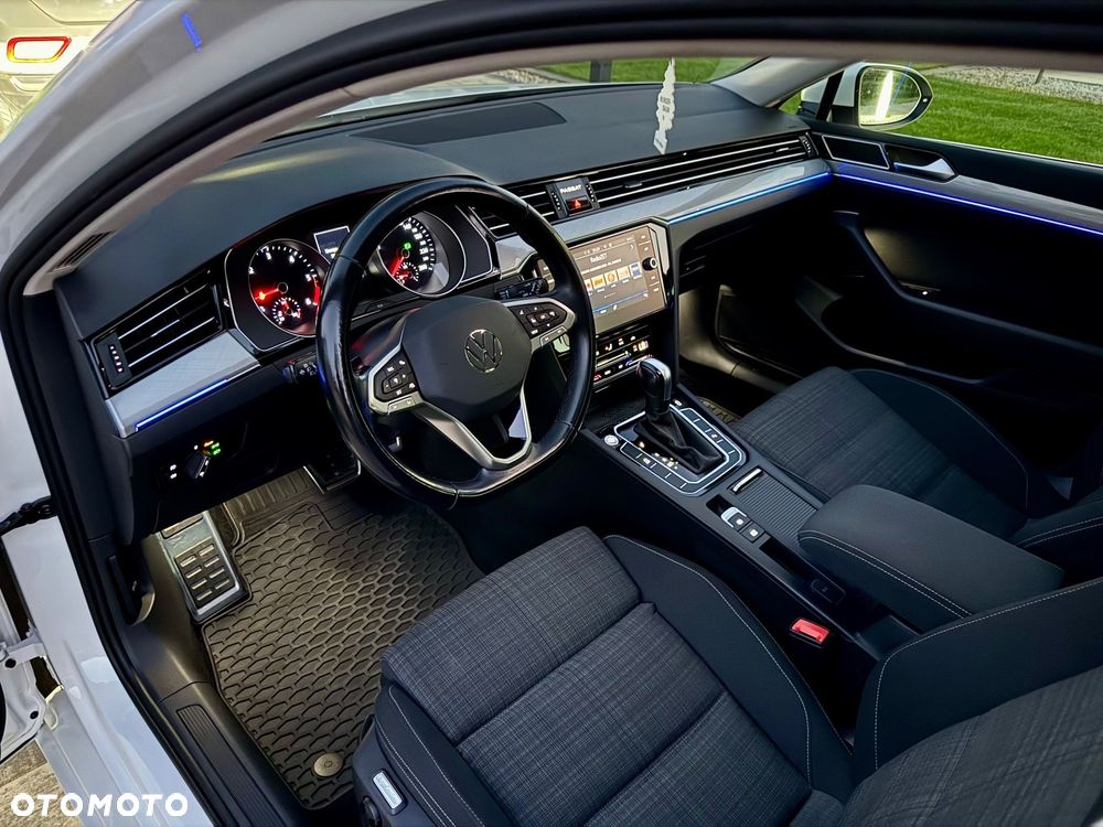 Volkswagen Passat 2.0 TDI EVO Elegance DSG - 24