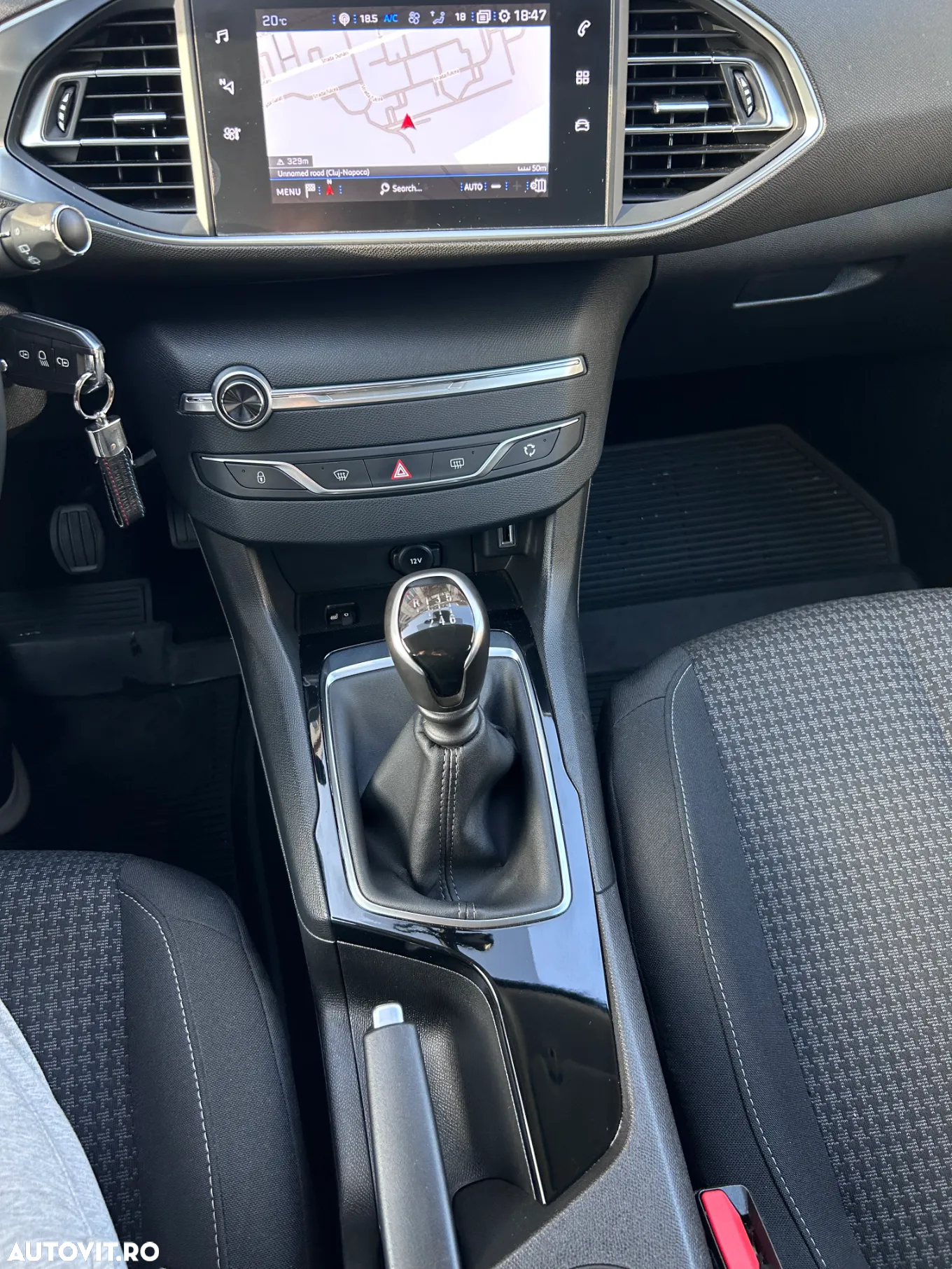 Peugeot 308 1.2 L PureTech Turbo S&S Active Pack - 15